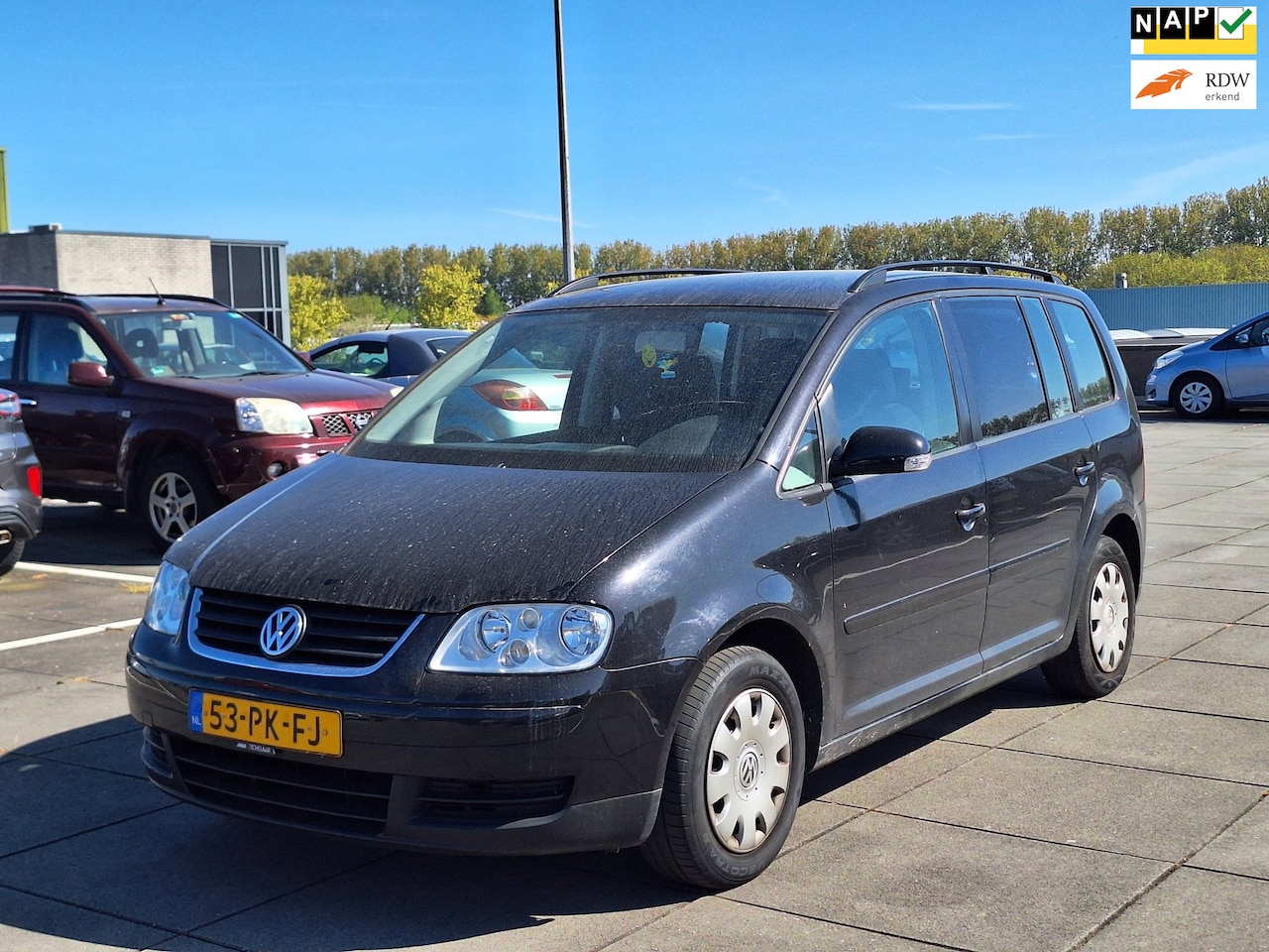 Volkswagen Touran - €1850,-1.6-16V FSI Trendline 7 Pers Apk 2027 - AutoWereld.nl
