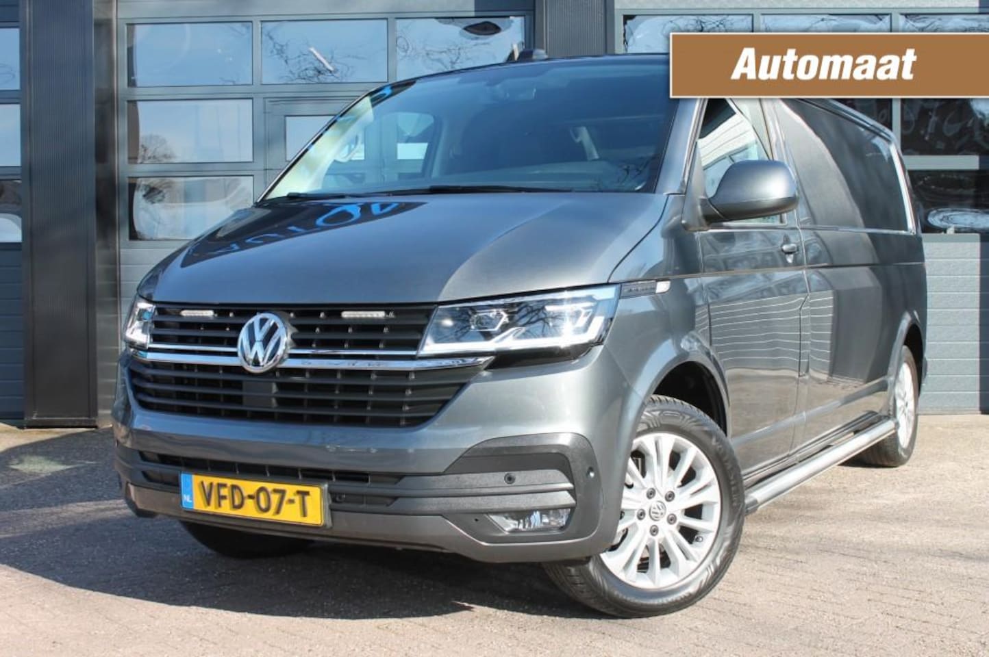 Volkswagen Transporter - 2.0 TDI L2H1   Automaat **NL-Bus**  1e eigenaar - AutoWereld.nl