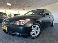 BMW 5-serie - 525i Executive | Youngtimer | Automaat | Trekhaak | Climate | Leder | Airco | Cruise | Zee