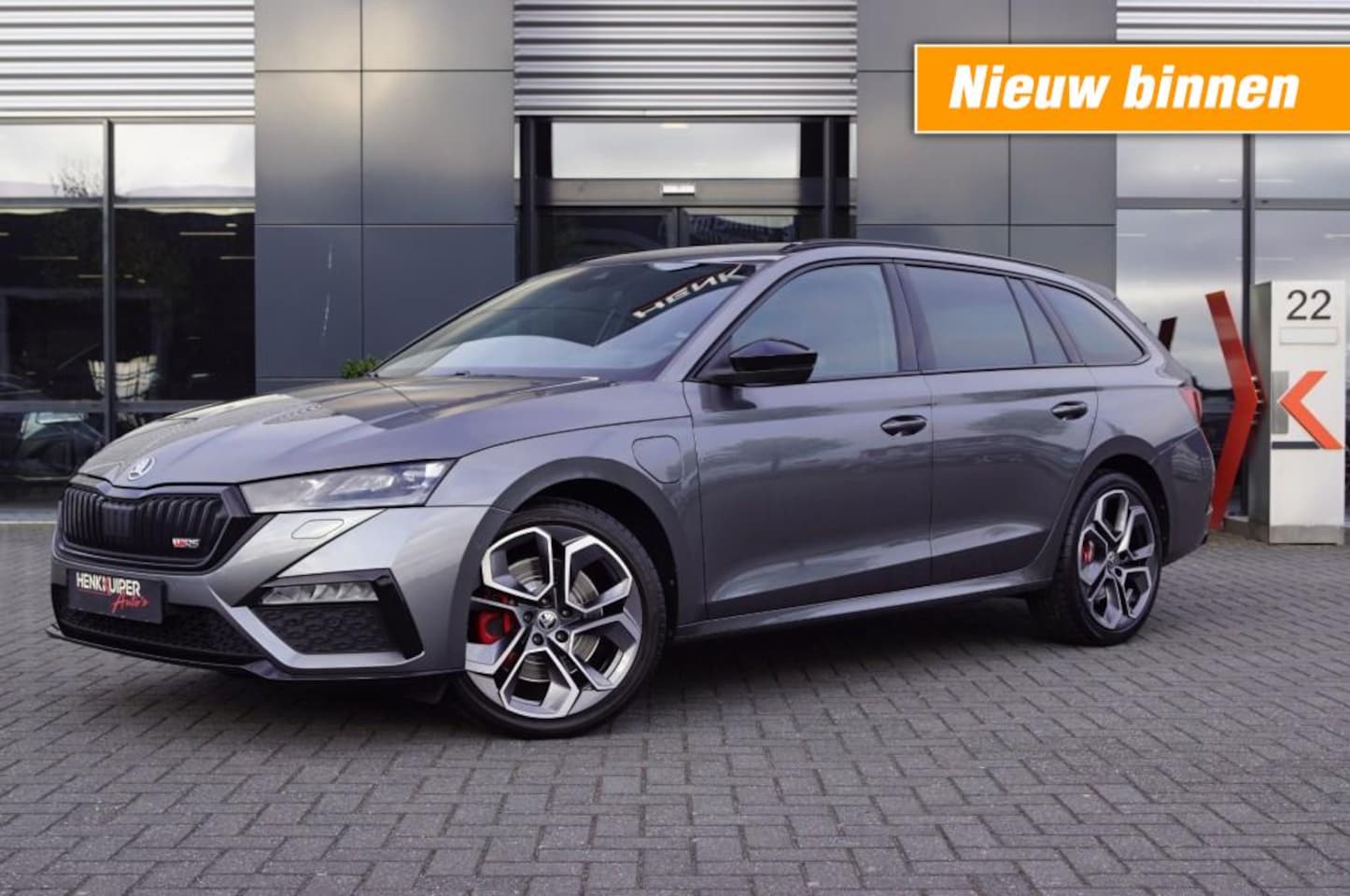 Skoda Octavia Combi - Combi 1.4 TSI RS iV 245pk/ Sportstoelen elektr./ ACC/ Navi/ Head-up/Camera/App-Connect - AutoWereld.nl