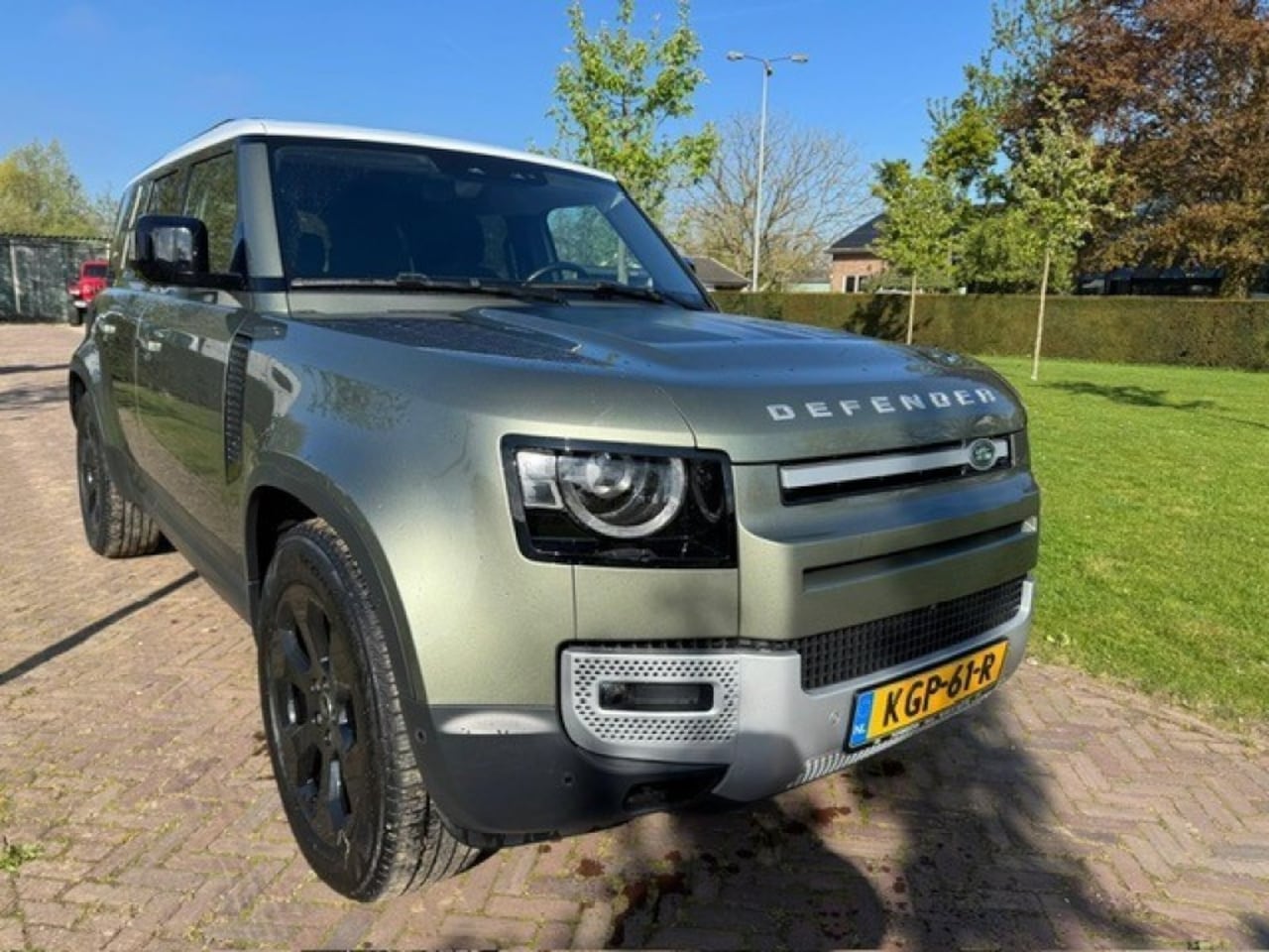 Land Rover Defender 110 - 110 P400e Aut. Luchtvering 6 zits - AutoWereld.nl