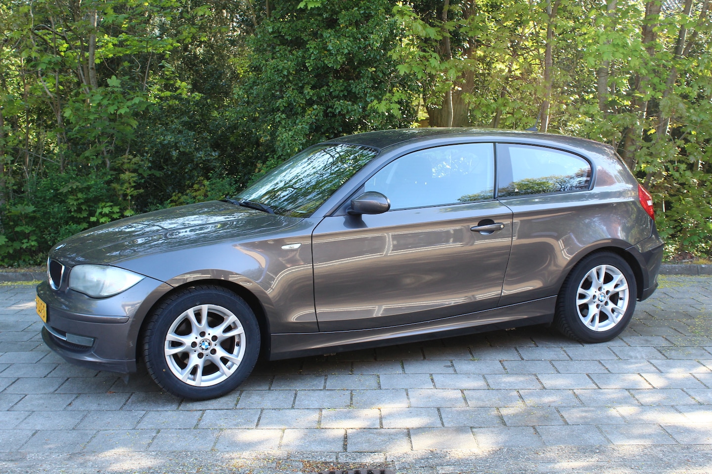BMW 1-serie - 116i Business Line APK nieuw! Airco ketting is vervangen Nette auto! - AutoWereld.nl