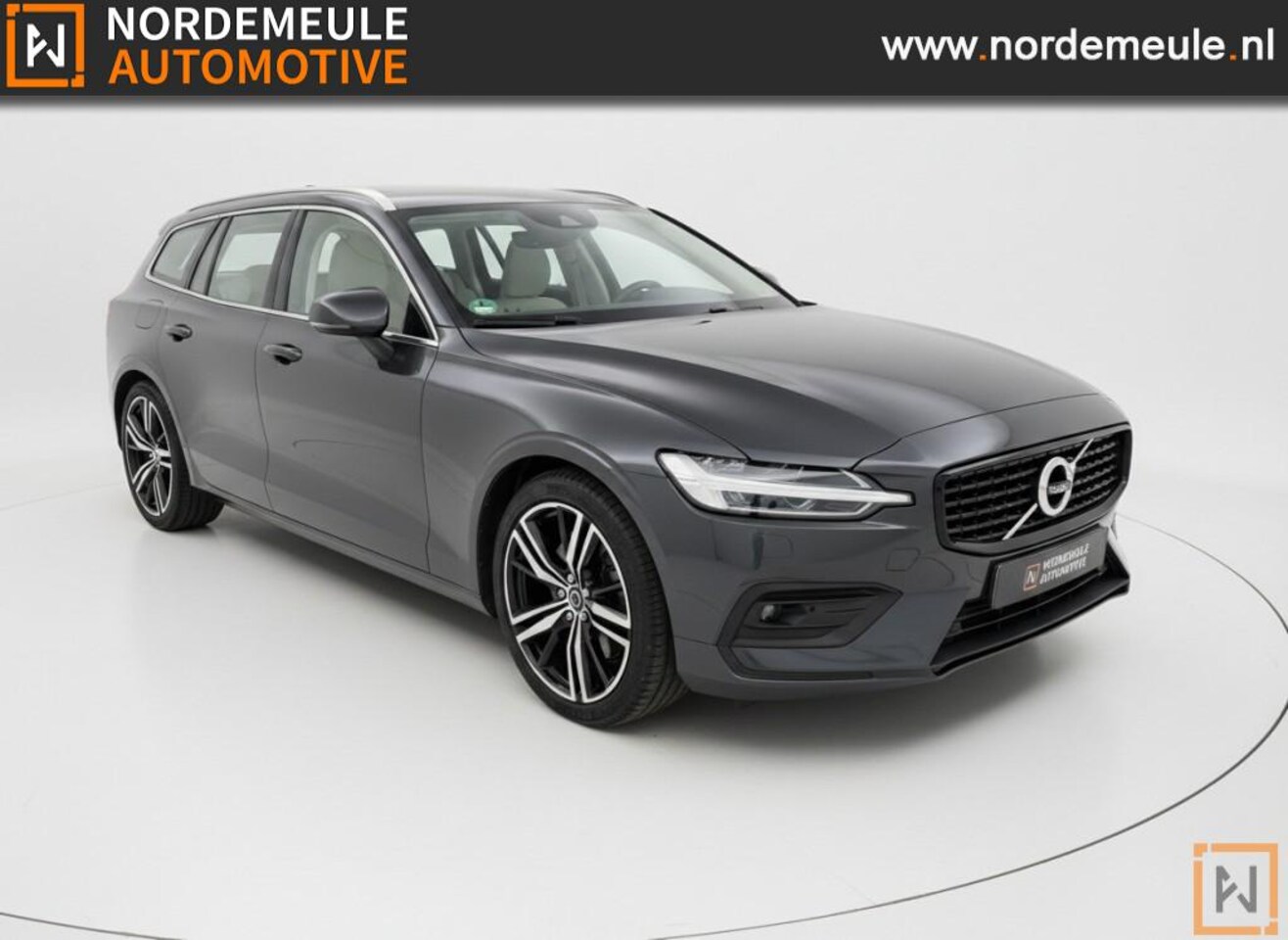 Volvo V60 - 2.0 D4 MOMENTUM PRO. STOELVW. AUTOMAAT, TREKHAAK - AutoWereld.nl