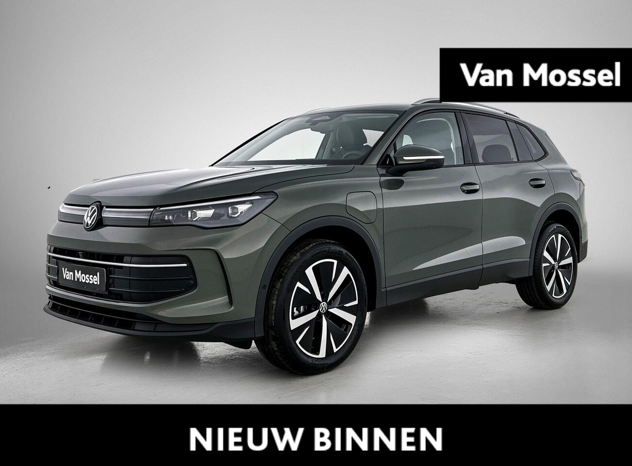 Volkswagen Tiguan - 1.5 eHybrid Life Edition 204 PK Plug-in Hybride | Trekhaak | Apple Carplay | LED Koplampen - AutoWereld.nl