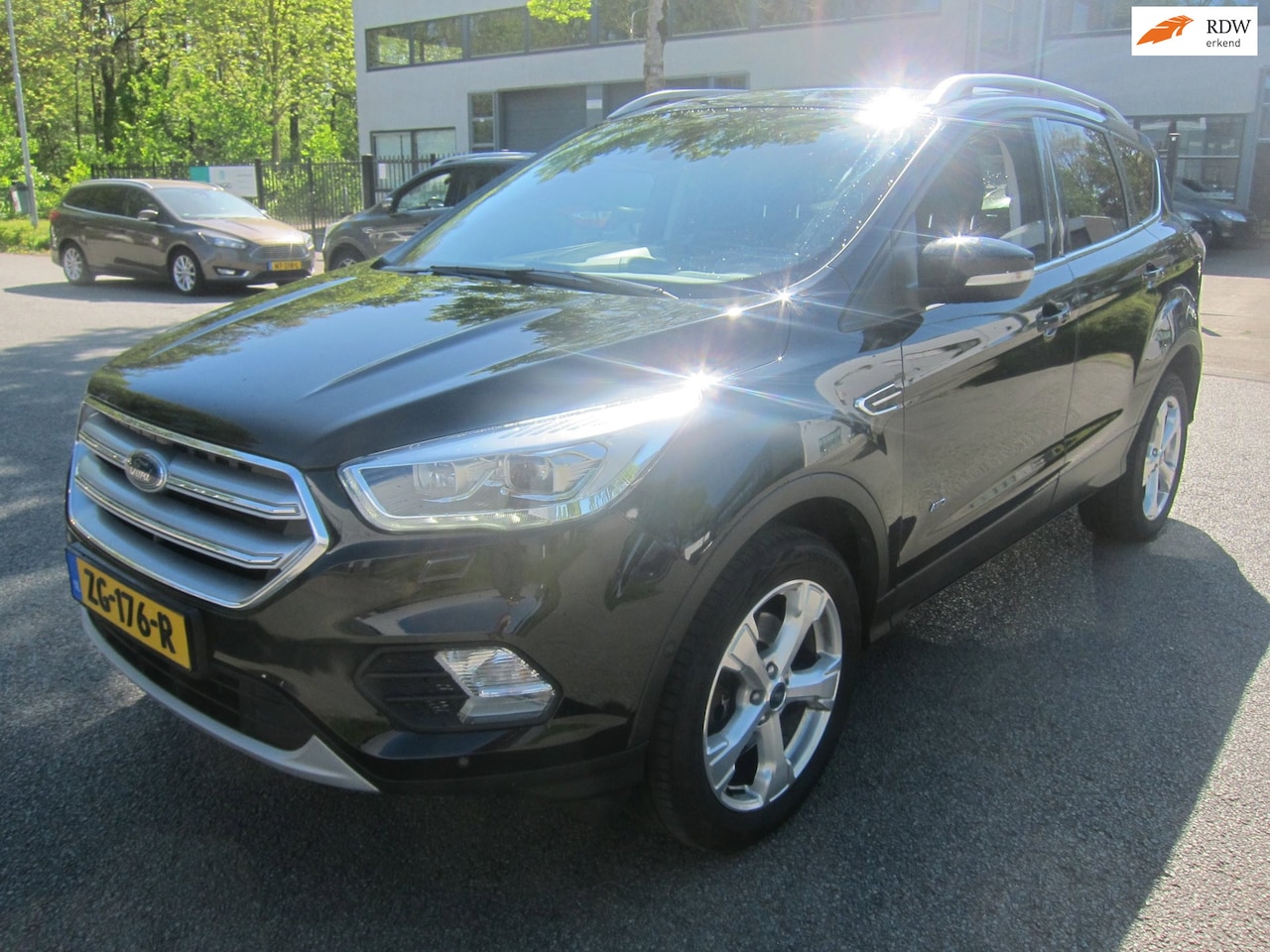 Ford Kuga - 2.0 TDCi 180 PK AWD CAMERA TREKHAAK APK 03-2027!!! - AutoWereld.nl