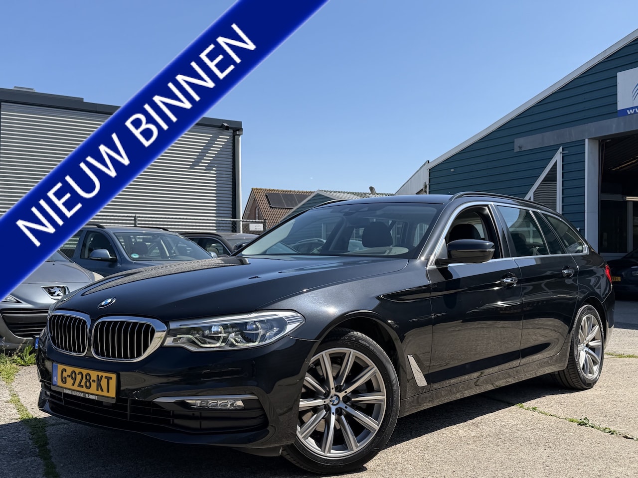 BMW 5-serie Touring - 520D 190PK High EXE Aut8 | ECC | 18" LMV | Leer | Navi | LED - AutoWereld.nl
