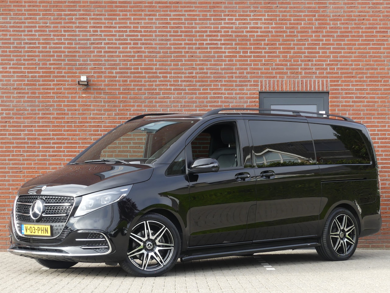Mercedes-Benz V-klasse - 250d Lang Dubbel Cabine LED/Trekhaak/LEER/Elek deuren - AutoWereld.nl