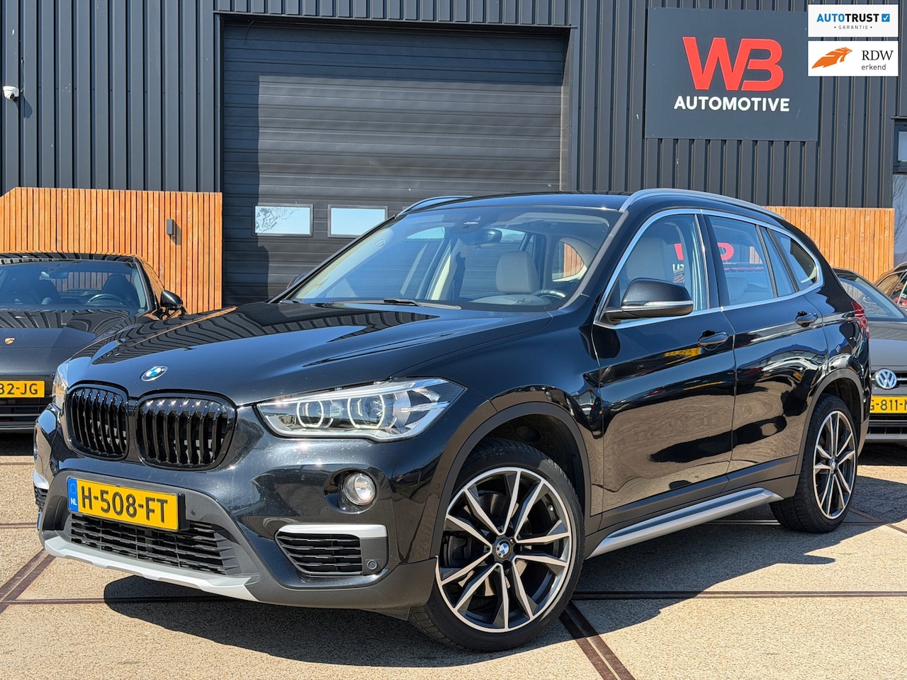 BMW X1 - XDrive20i Centennial High Executive Cruise Clima HUD LED Stoelverwarming volledig onderhou - AutoWereld.nl