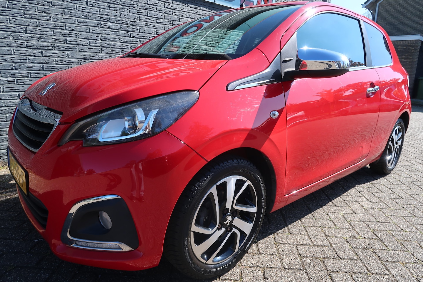 Peugeot 108 - 1.2 Puretech Allure Autopas aanwezig - AutoWereld.nl