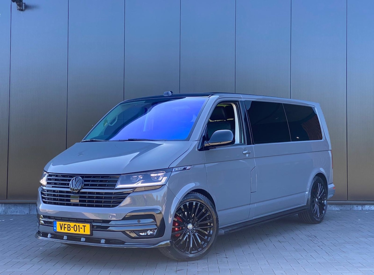 Volkswagen Transporter - Bulli 2.0 TDI 28 4Motion 150PK L2H1 - AutoWereld.nl