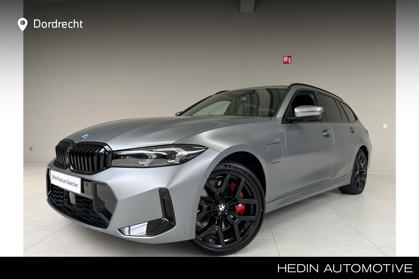 BMW 3-serie Touring - 330e M-Sport Pro | Verwacht Augustus - AutoWereld.nl