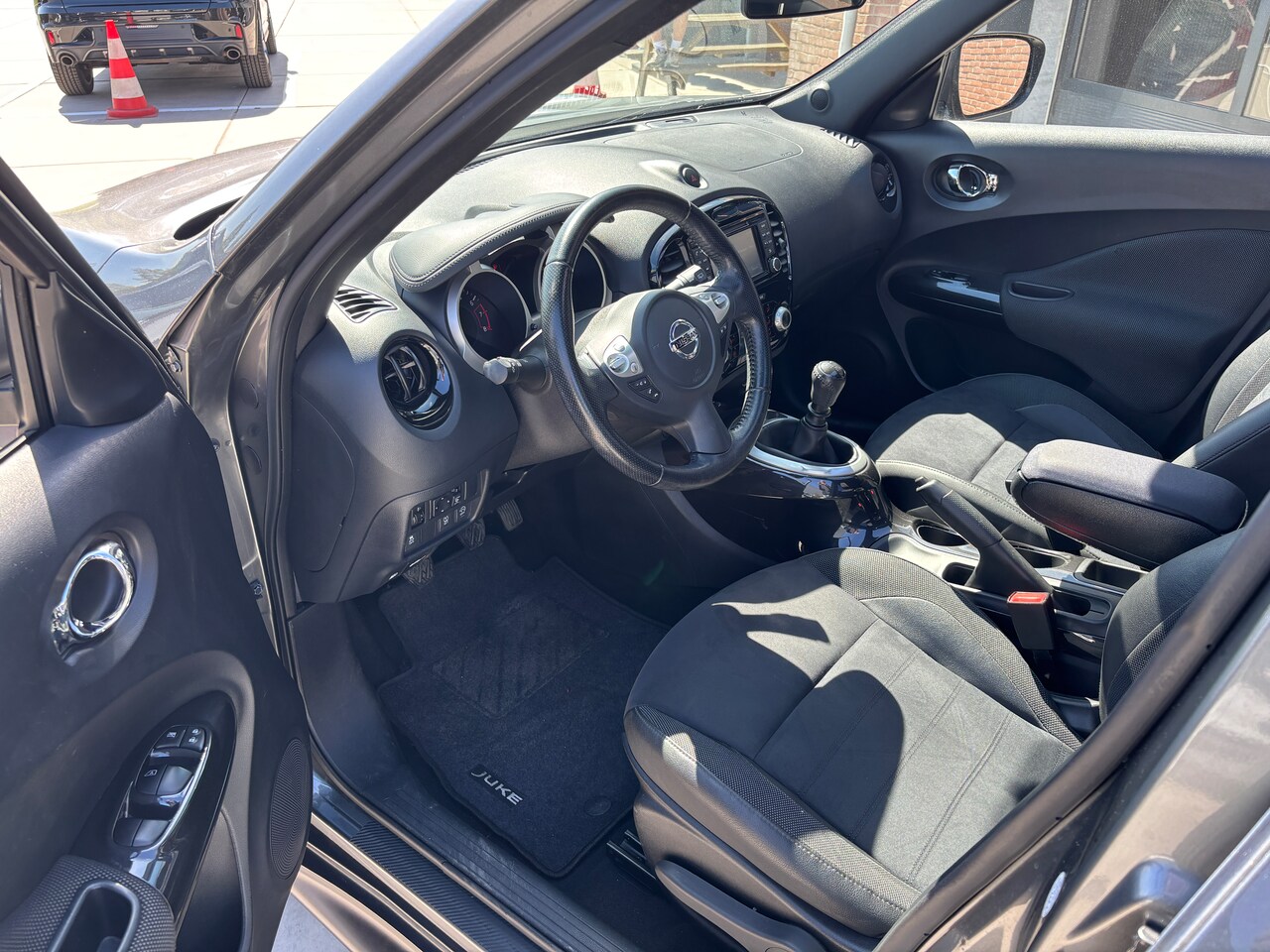 Nissan Juke - 1.2 DIG-T S/S Dynamic Edition | Panorama. Lage km’s. Navi. Camera. Onderhouden.