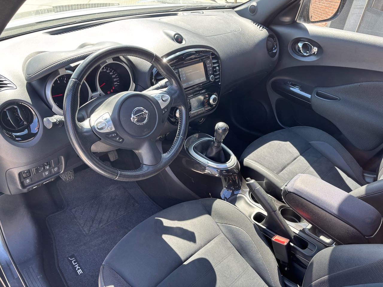 Nissan Juke - 1.2 DIG-T S/S Dynamic Edition | Panorama. Lage km’s. Navi. Camera. Onderhouden.