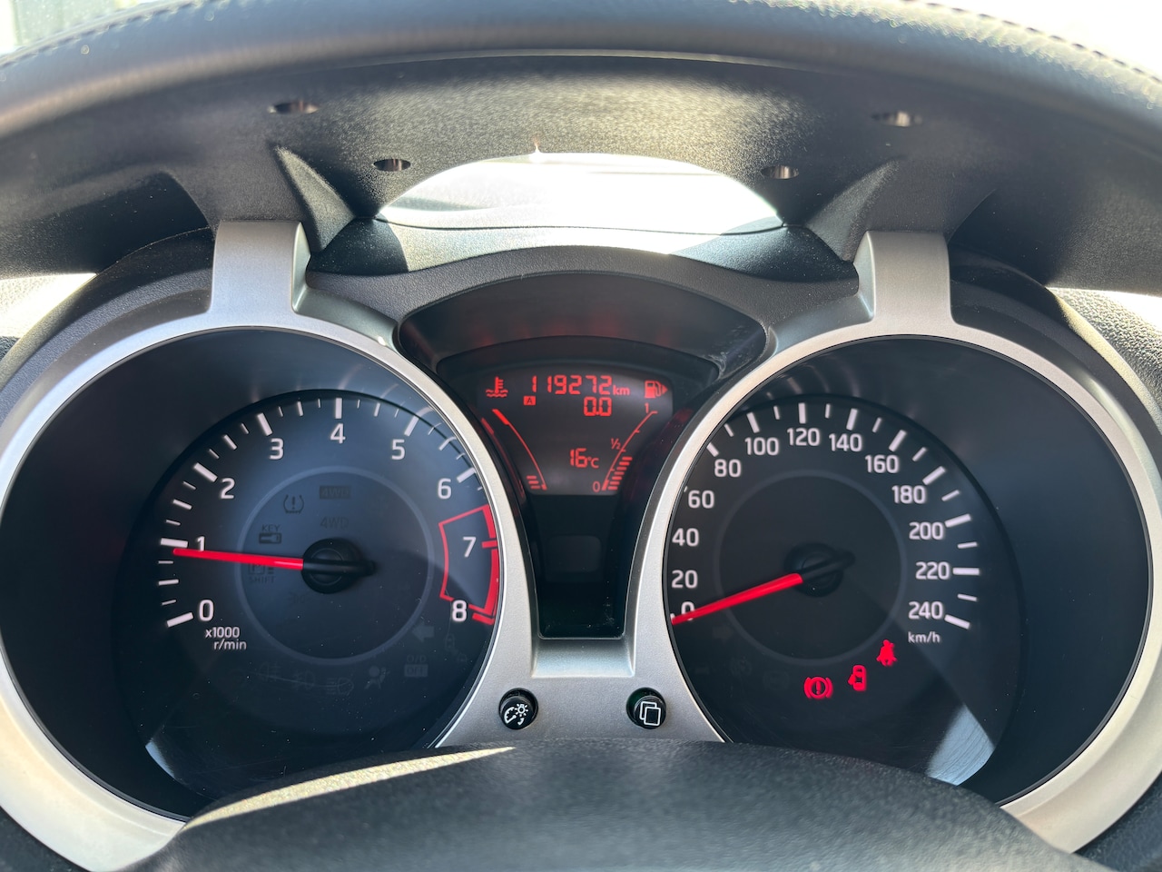 Nissan Juke - 1.2 DIG-T S/S Dynamic Edition | Panorama. Lage km’s. Navi. Camera. Onderhouden.