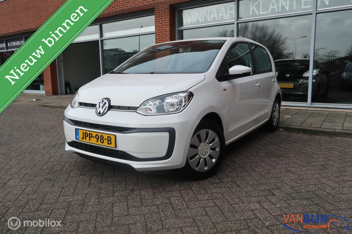 Volkswagen Up! - 1.0 BMT high up! airco cruise control - AutoWereld.nl