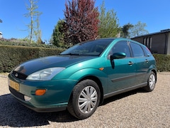 Ford Focus - 1.6-16V Trend