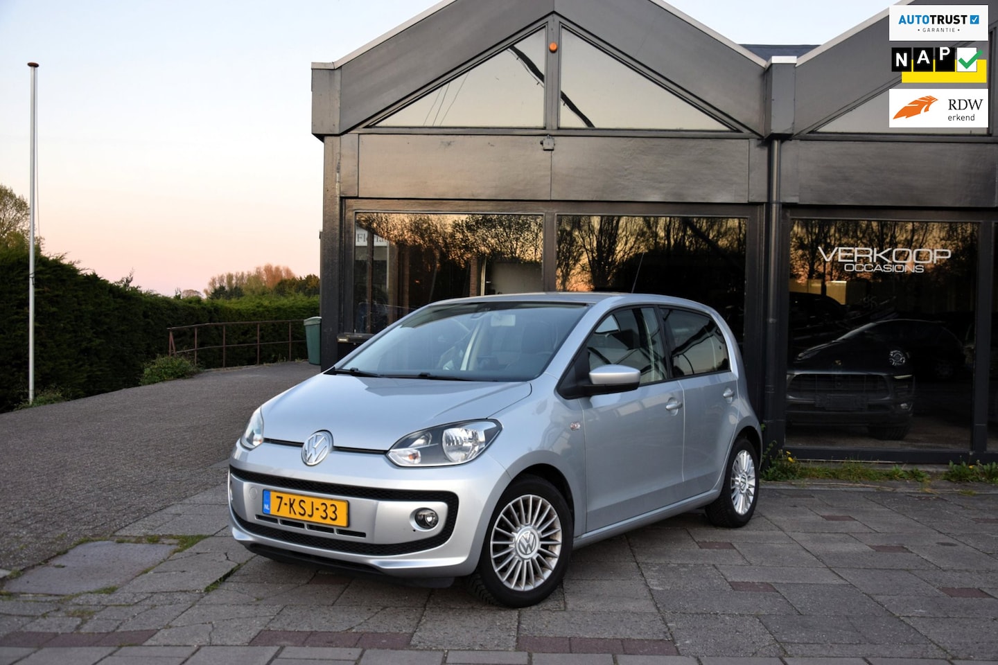 Volkswagen Up! - 1.0 high up! BlueMotion 1.0 high up! BlueMotion - AutoWereld.nl