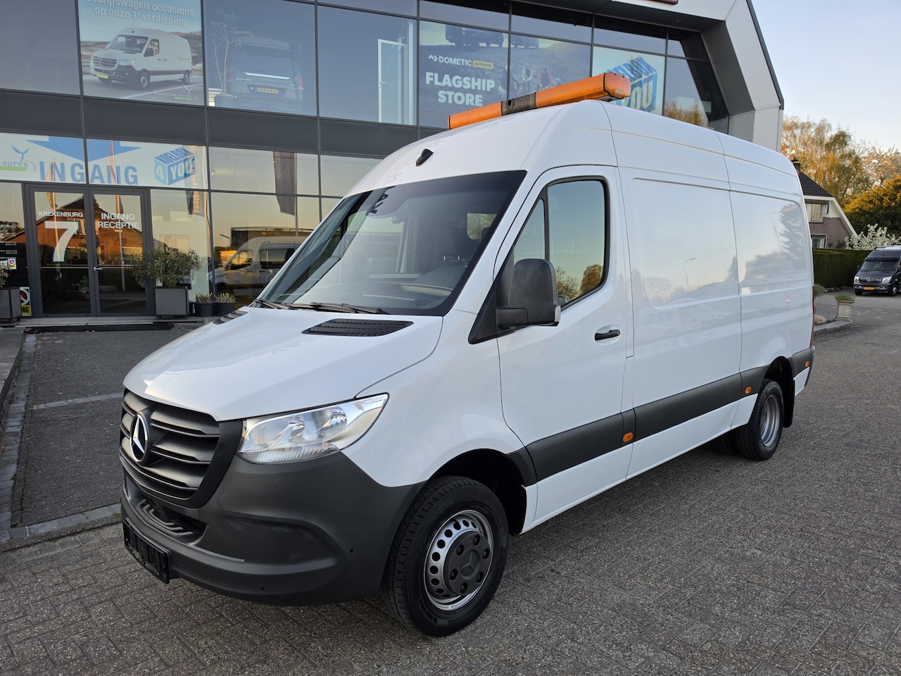 Mercedes-Benz Sprinter - 516 CDI L2-H2 Handgeschakeld * Werkplaats Inrichting * 3,5t Trekhaak * Camera * - AutoWereld.nl