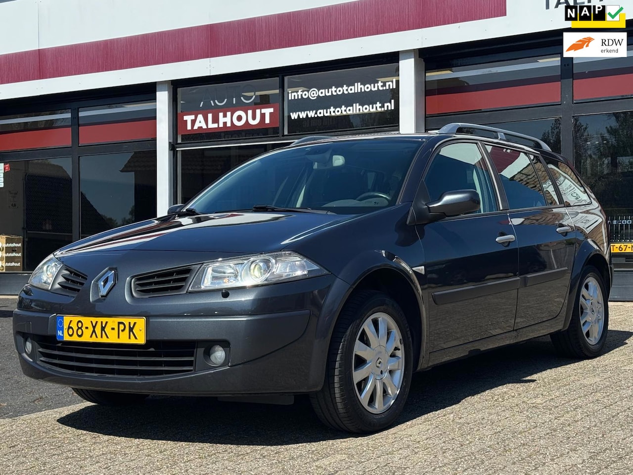 Renault Mégane Grand Tour - 1.6-16V LPG G3, TREKHAAK, CRUISE CONTROL, NAVIGATIE, KEYLESS GO - AutoWereld.nl