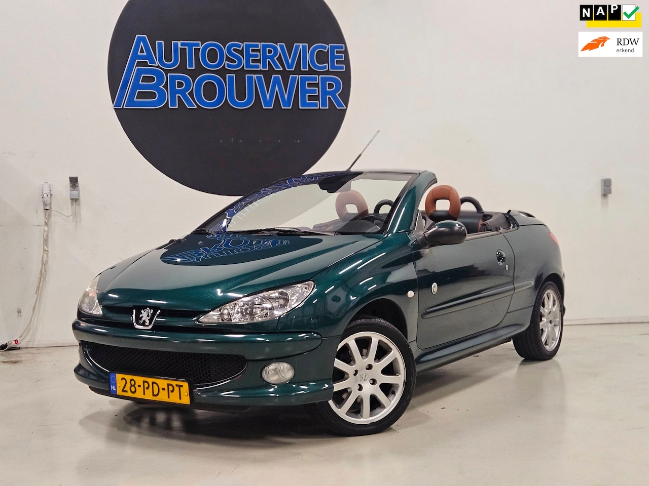 Peugeot 206 CC - 1.6-16V Roland Garros Cabrio Airco - AutoWereld.nl