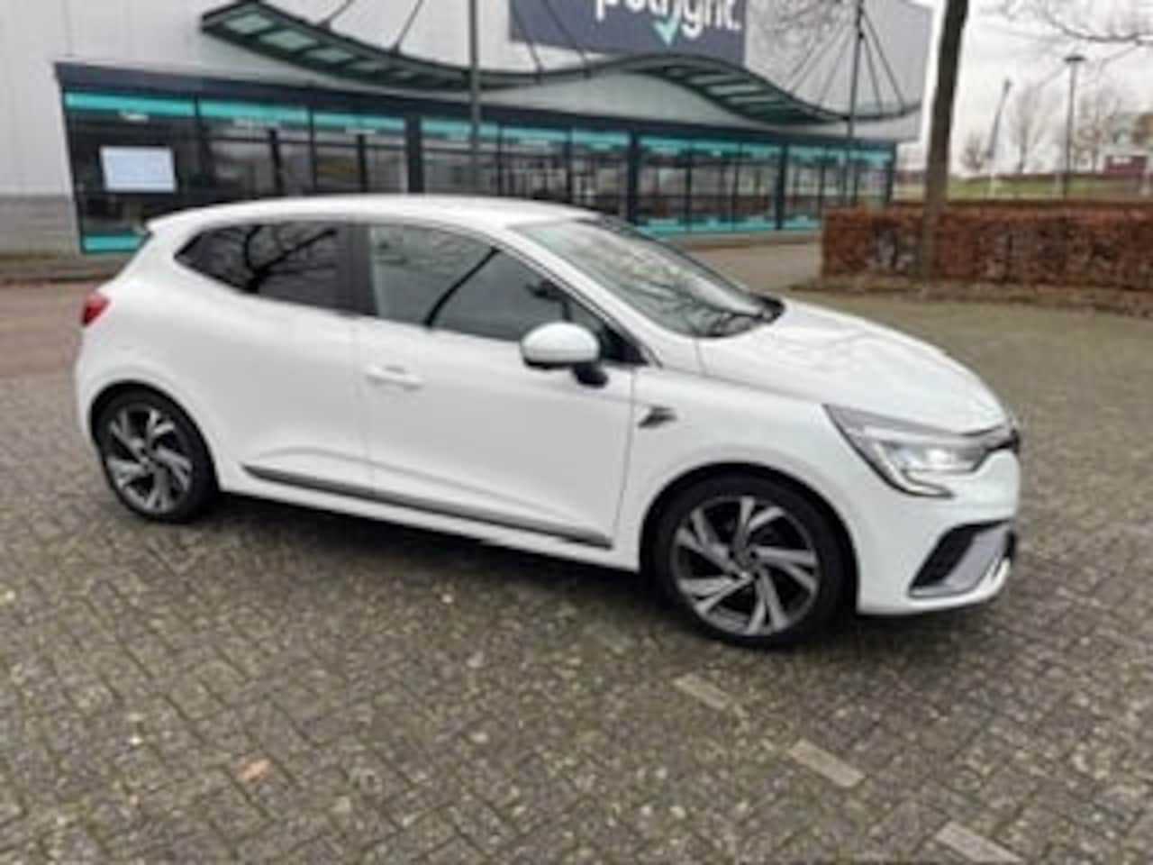 Renault Clio - 1.0 TCe 100pk R.S. Line | Camera | Carplay | Climate controle | LED verlichting | 17'' vel - AutoWereld.nl