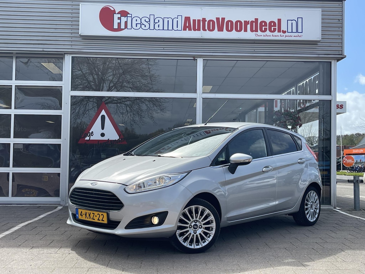 Ford Fiesta - 1.0 EcoBoost Titanium /5 drs./Cruise/Climate/Navi/Stoelverw./ - AutoWereld.nl