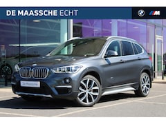 BMW X1 - xDrive20i xLine Automaat / Trekhaak / Panoramadak / Comfort Access / Achteruitrijcamera /