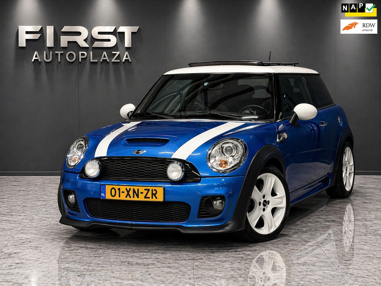 MINI Cooper S - Mini 1.6 Chili AUTOMAAT PANO/LEDER/NAVI/CRUISE | KEURIGE AUTO ! - AutoWereld.nl