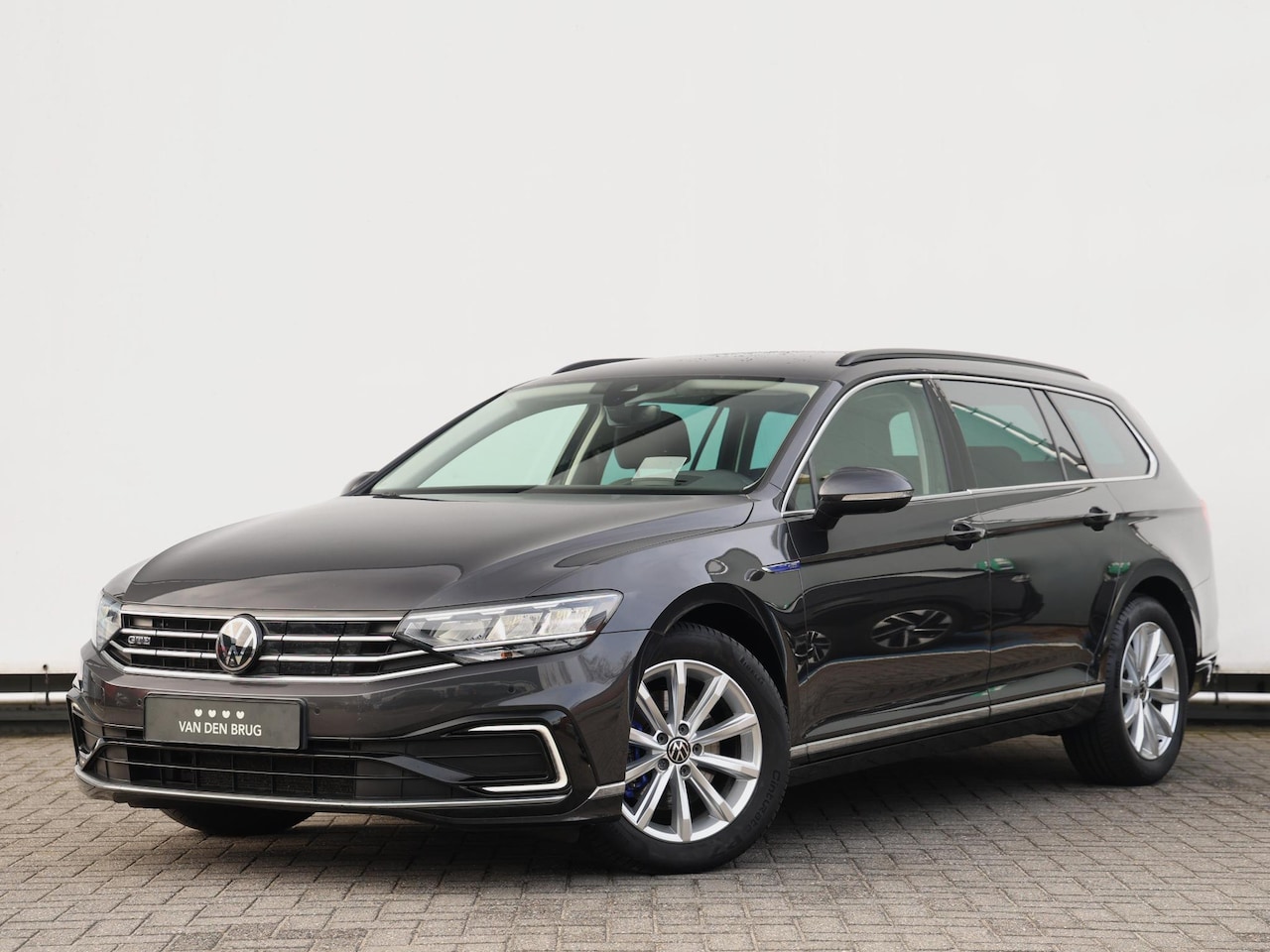 Volkswagen Passat Variant - 1.4 TSI PHEV GTE Business 218PK DSG | Led | 360 Camera | Head-up display | Keyless - AutoWereld.nl