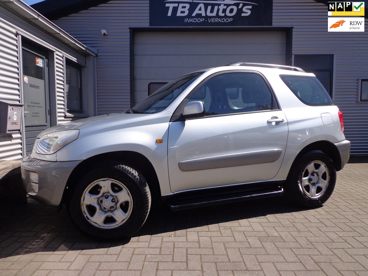 Toyota RAV4 - 1.8-16V VVT-i Luna 1.8-16V VVT-i Luna - AutoWereld.nl