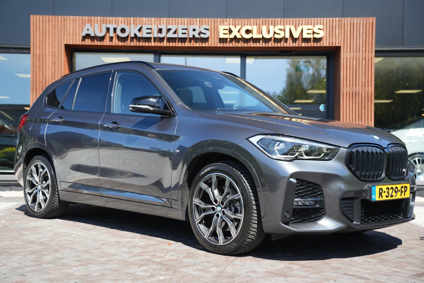 BMW X1 - xDrive25e eDrive Edition M Sport Plug in Hybrid 222PK Leer Ambiente Camera - AutoWereld.nl