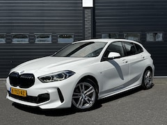 BMW 1-serie - 118i High Executive Edition M-Sport Dealer OH | Navi | ACC | Carplay | Sfeer | €19.900,