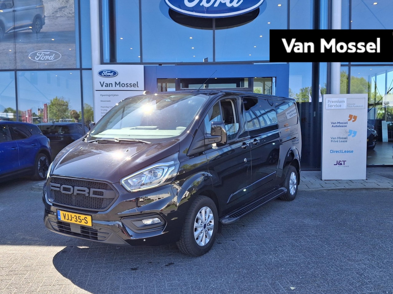 Ford Transit Custom - 300 2.0 TDCI L2H1 Limited DC | Trekhaak | Leder | Camera | Stoelverwarming | Navi | 1e Eig - AutoWereld.nl
