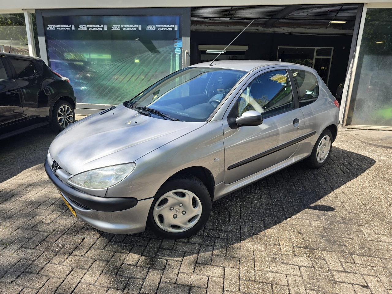 Peugeot 206 - 1.4 XT | AUTOMAAT | 12MND GARANTIE | NW APK | ELEC RAMEN| - AutoWereld.nl