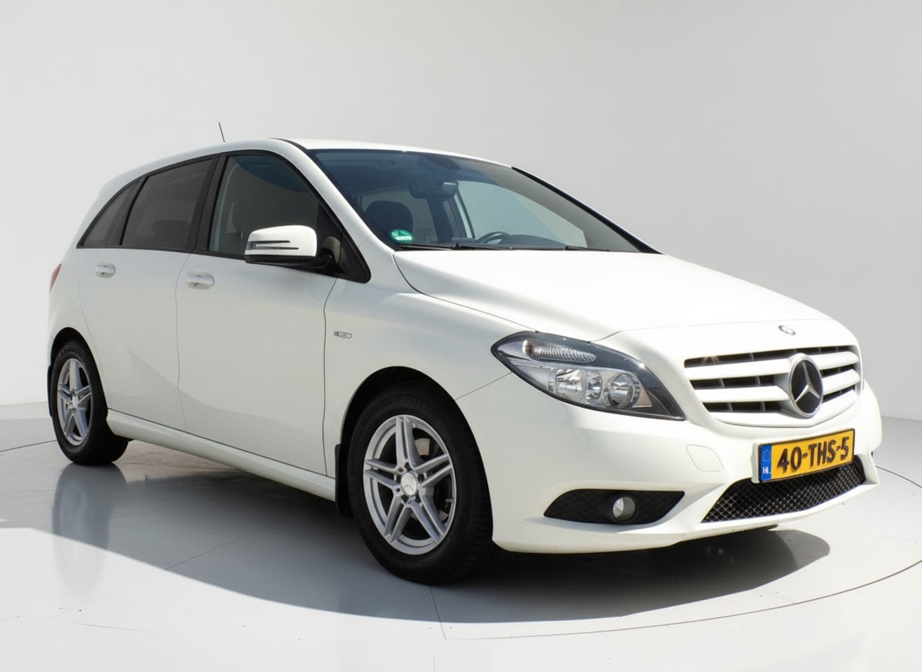 Mercedes-Benz B-klasse - 180 Automaat/Camera/Stoelverwarming!! - AutoWereld.nl