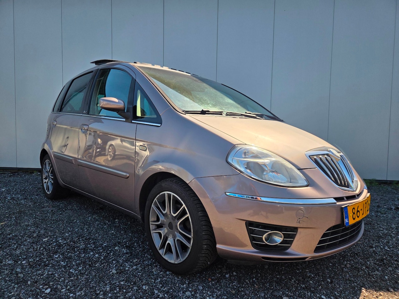 Lancia Musa - 1.4-16V Platino | Leer | Dak | Airco | PDC | Cruise - AutoWereld.nl