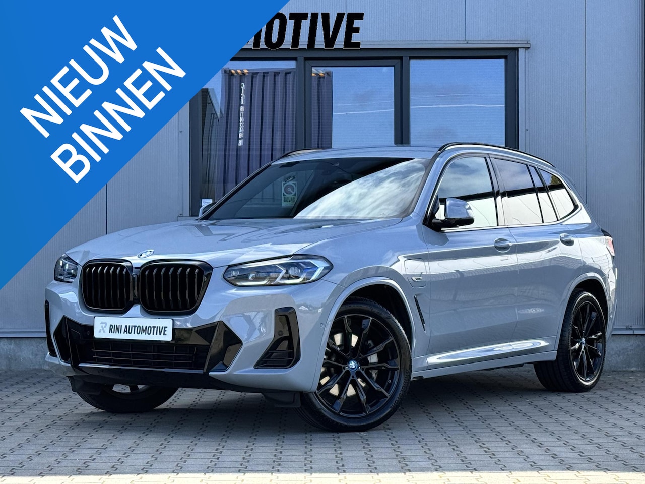 BMW X3 - xDrive30e M sport 292 PK | Elek stoelen | Carbon | Laser | Keyless | Brooklyn grau metalli - AutoWereld.nl