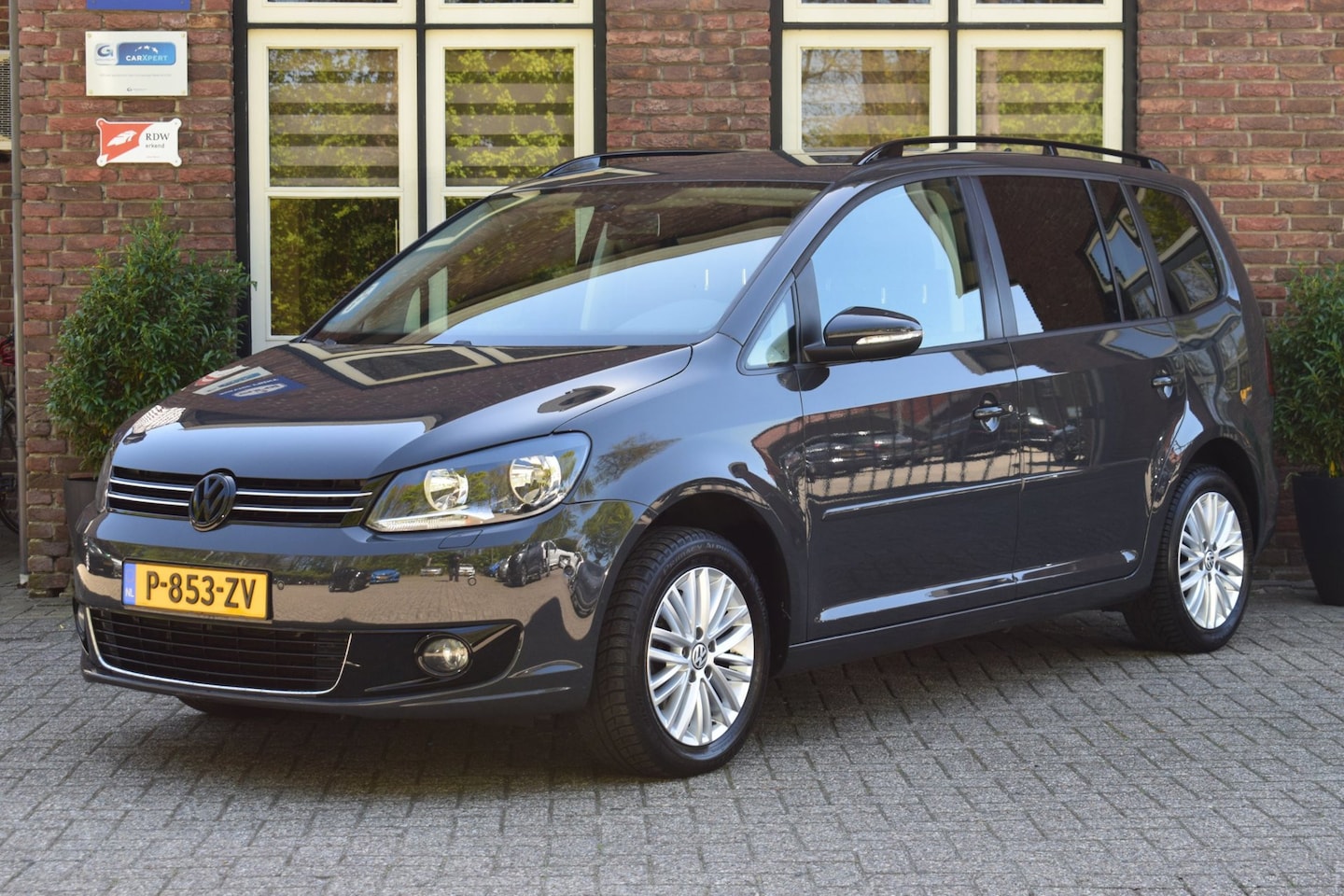 Volkswagen Touran - 1.4 TSI DSG Automaat Cup Highline | PDC | Stoelverwarming - AutoWereld.nl