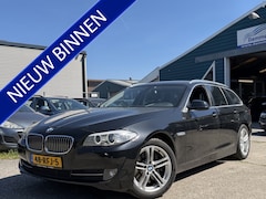 BMW 5-serie Touring - 528i High EXE Aut8 | ECC | 18" LMV | Leer | Navi | Trekhaak