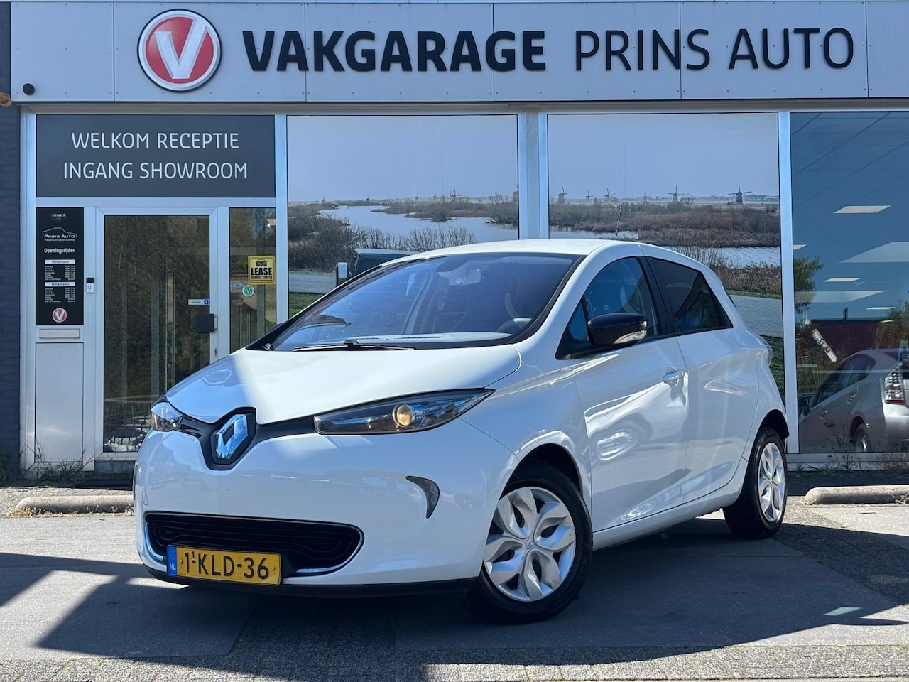 Renault Zoe - Q210 Zen Quickcharge 22 kWh |KOOPACCU|CLIMA|BLUETOOTH|MULTIMEDIA| 18137 / 4493 - AutoWereld.nl