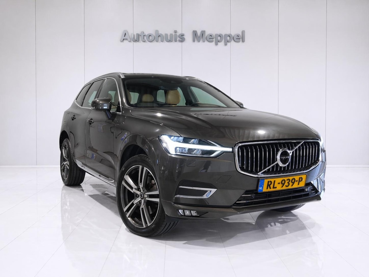 Volvo XC60 - T5 2.0-Inscription*Luchtvering*Full-LED*StoelVentielatie*Pano*ACC - AutoWereld.nl