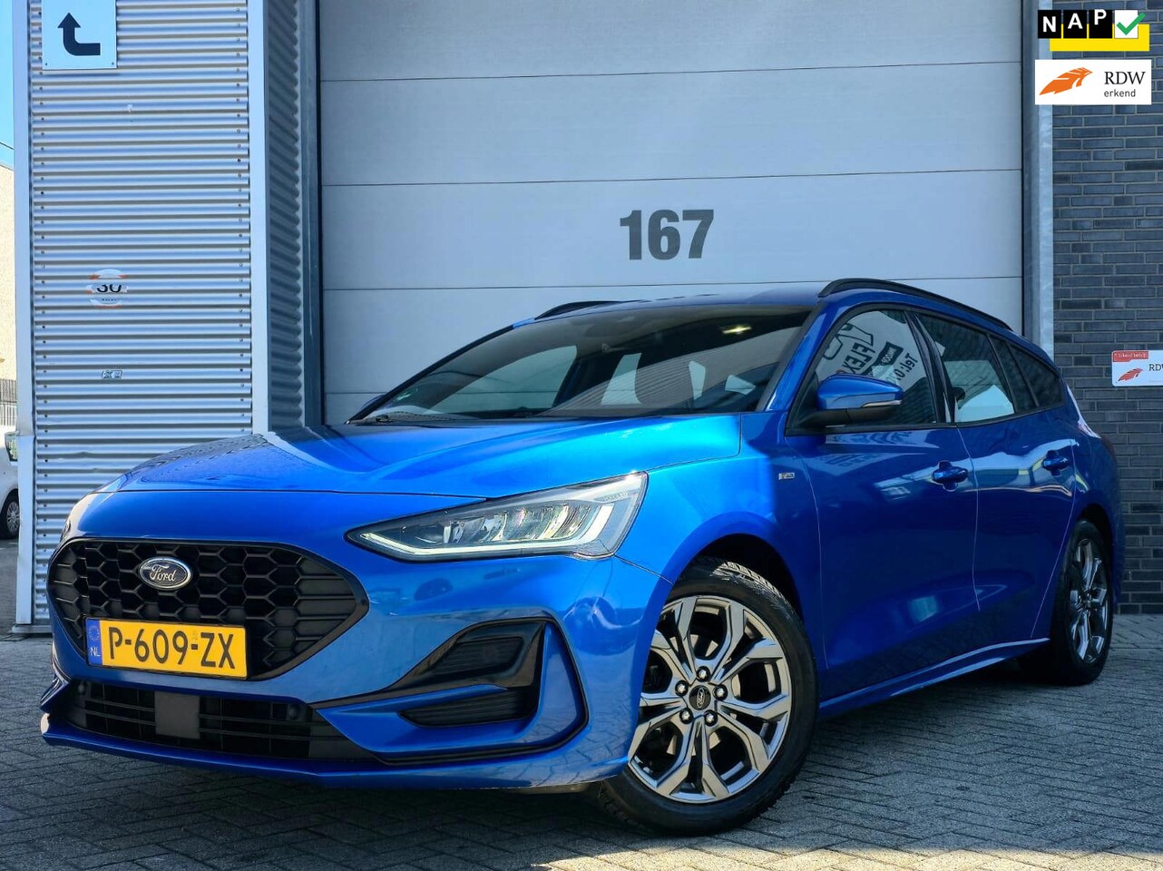 Ford Focus Wagon - 1.0 EcoBoost Hybrid ST Line|NL auto|Parkeersensoren - AutoWereld.nl