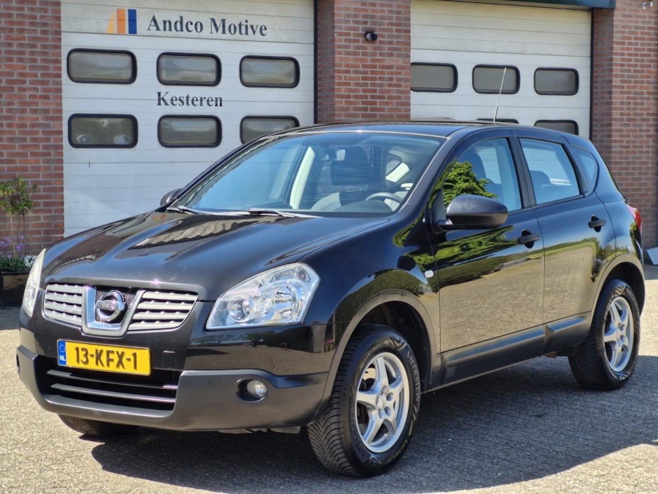 Nissan Qashqai - Acenta 1.6 Airco - trekhaak - AutoWereld.nl