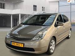 Toyota Prius - 1.5 VVT-i Comfort AUT LEDER PSENSOR CRUISE TREKHAAK 2 X SLEUTELS