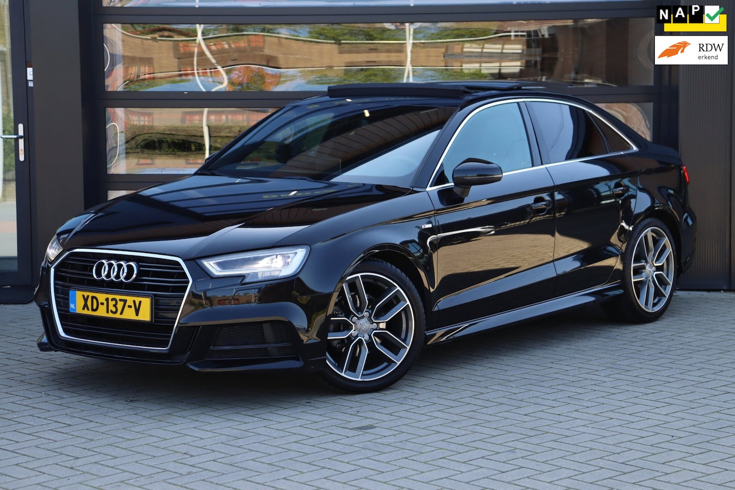 Audi A3 Limousine - 35 TFSI CoD Sport S Line Edition | NAP | S-Line | Pano | Bang & Olufsen | Clima | Cruise | - AutoWereld.nl