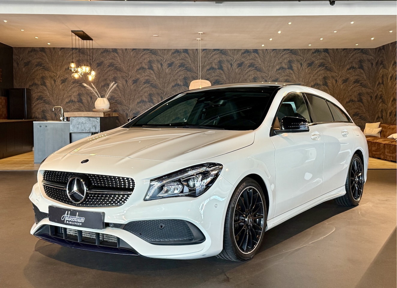 Mercedes-Benz CLA-klasse Shooting Brake - 250 AMG PANO - AutoWereld.nl