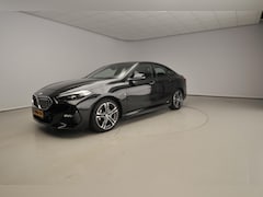 BMW 2-serie Gran Coupé - 218i Handbak | M-Sportpakket | LED | Navigatie | M-Zetels | Stoelverwarming | DAB | Harman