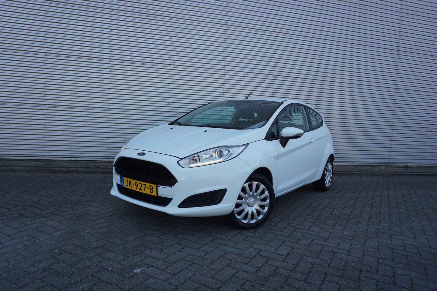Ford Fiesta - 1.0 Style Airco / Navi / Cruise / Elektr. ramen / NAP / APK t/m 04-2027 - AutoWereld.nl
