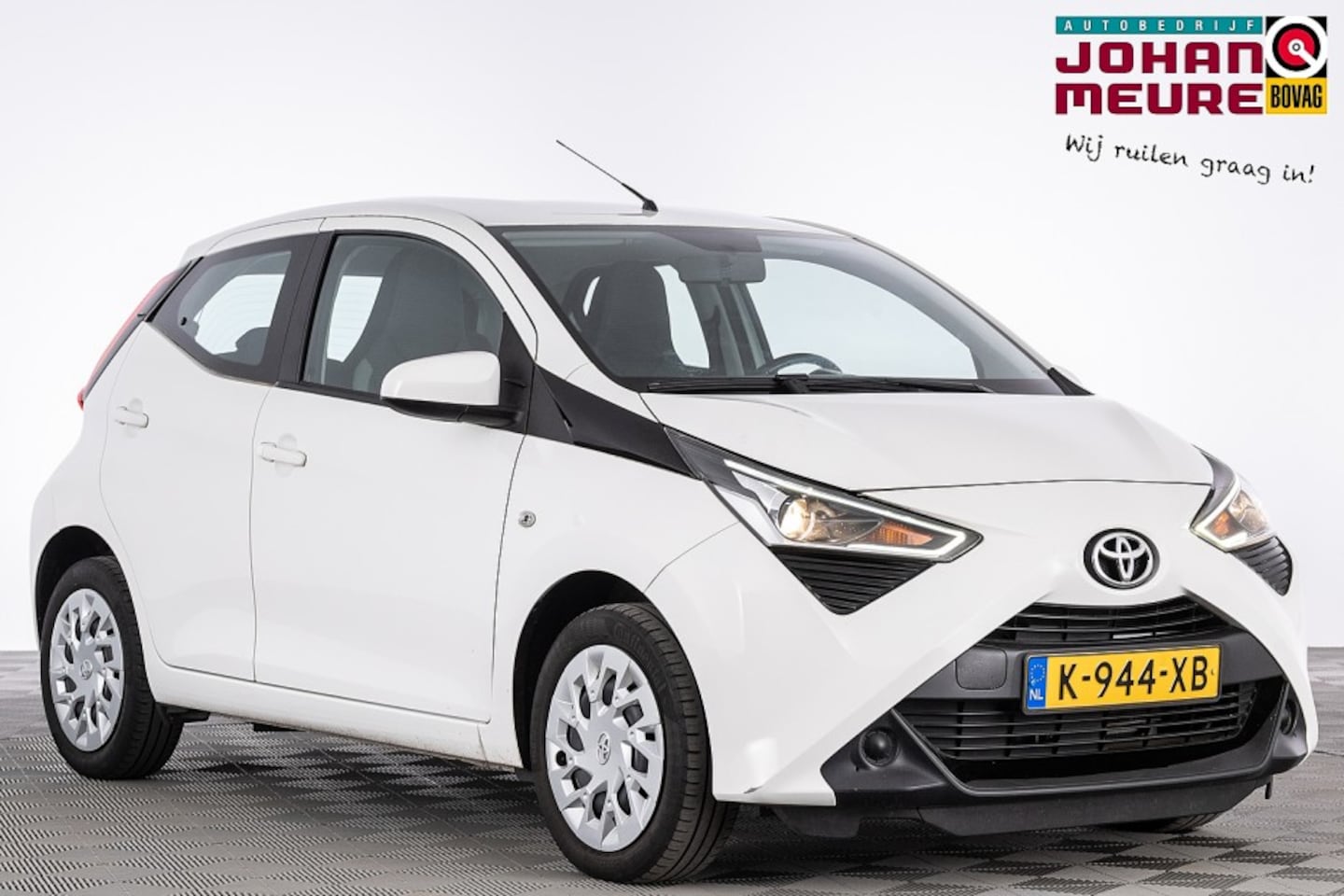Toyota Aygo - 1.0 VVT-i x-play Automaat | CAMERA | AIRCO ✅ 1e Eigenaar . - AutoWereld.nl