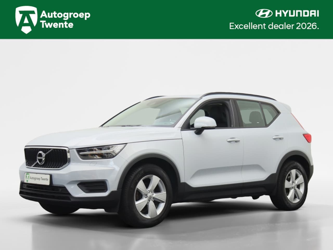 Volvo XC40 - 1.5 T3 Momentum | Navigatie | Stoelverwarming | - AutoWereld.nl